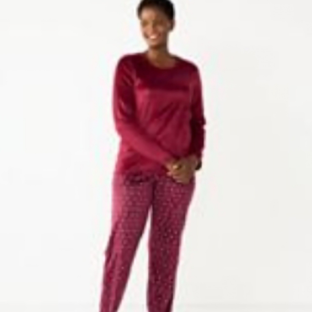 Croft & Barrow Velour Long Sleeve Pajama Top & Pajama Pants Set  / Size M Long.